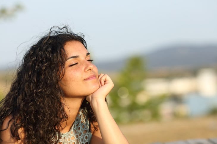 happy-mindfulness-moment-present-girl-beach