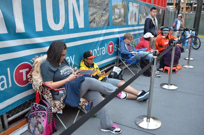 Waiting in line - Living without an iPhone