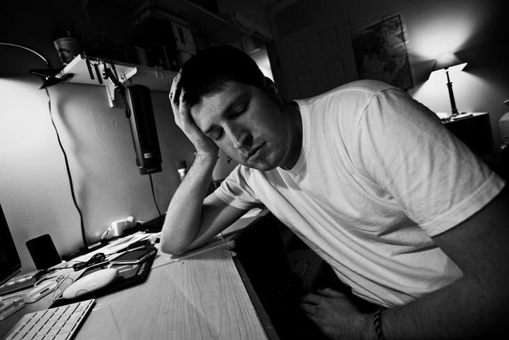 ARE YOU ADDICTED TO STRESS?: 5 ways to let it go 13 Stressed out man at desk job