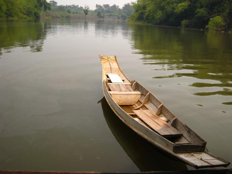 DHAMMA AND THE BOAT SIMILE: the means to ending suffering is choosing to detach from the popular flow 13 boat-on-the-river