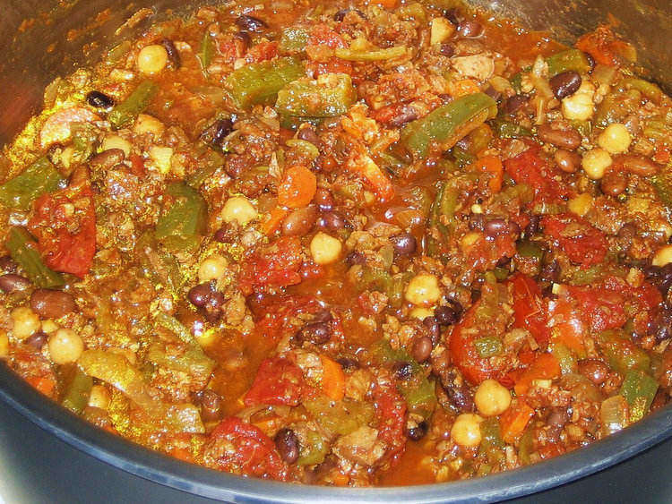 Vegetarian chili with beans - How to satisfy young fussy eaters