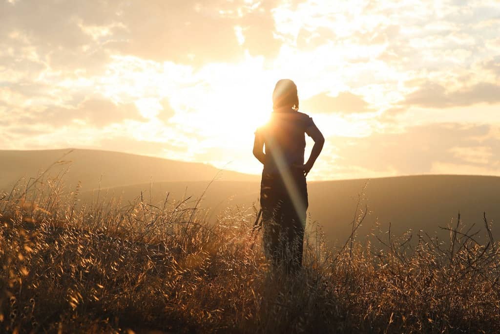 Who Am I? - Inquiry with Stan Lipkin 21 Young woman standing in sunny field - Who am I?