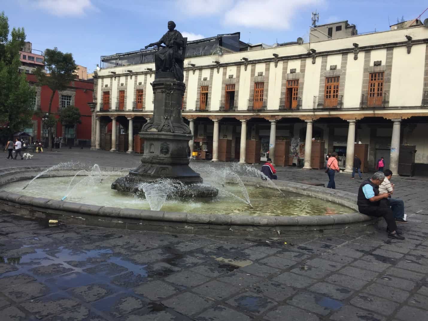 Plaza in the old part of Mexico City - Further adventures in Mexico City