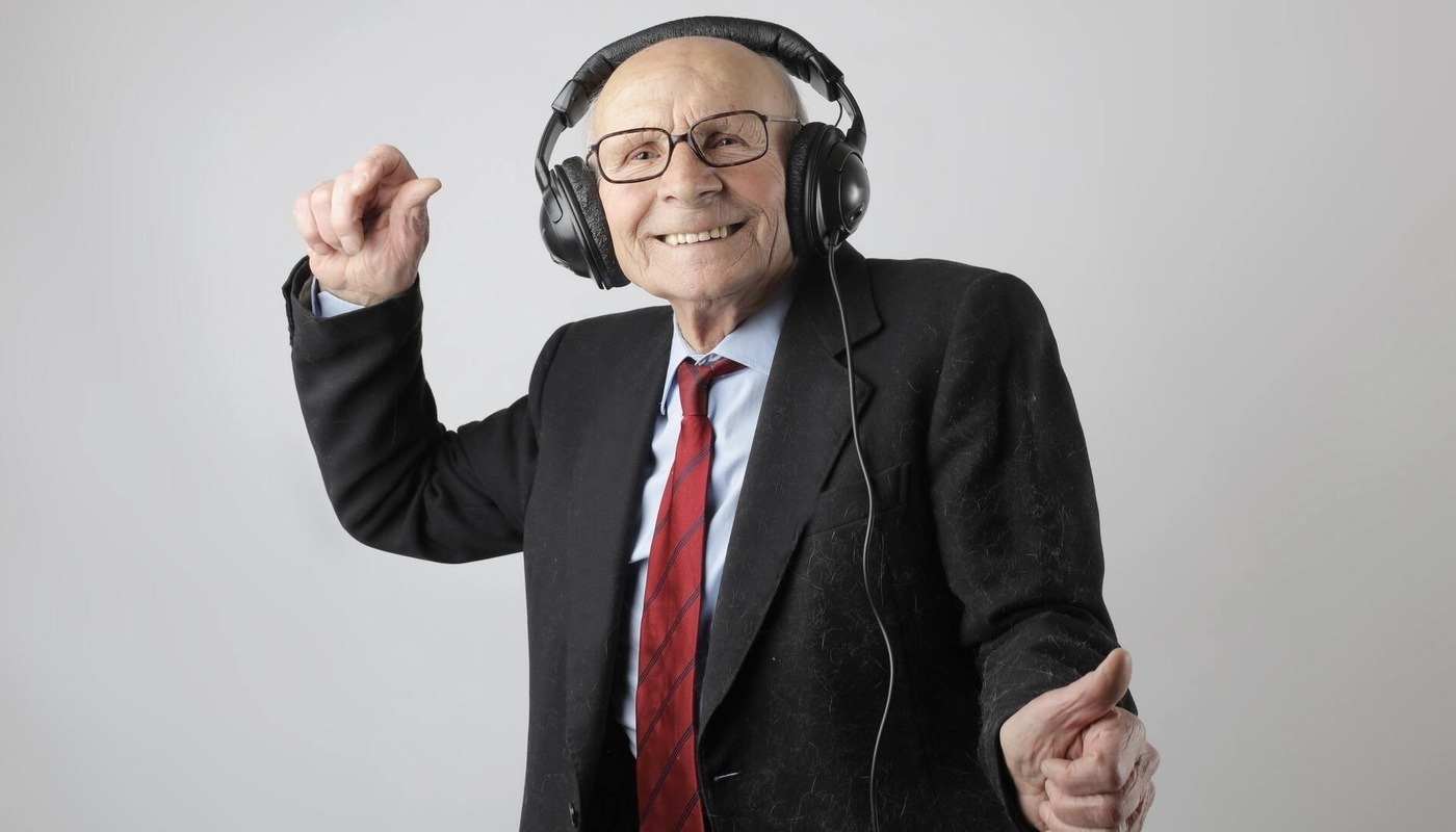 THE ELDER WITHIN Being old In America can be a celebration3
