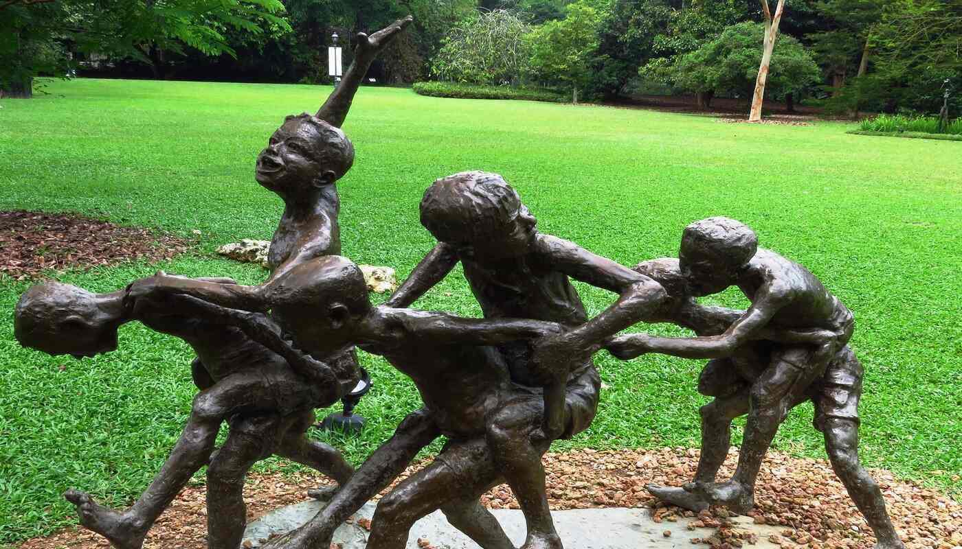 WORKING THROUGH TROUBLE The therapeutic relationship is integral to change1