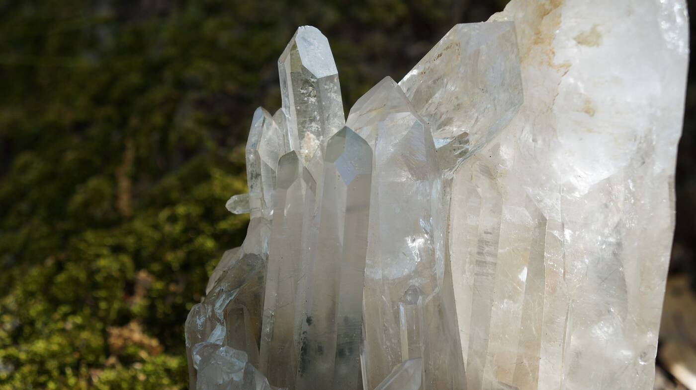 Quartz crystal