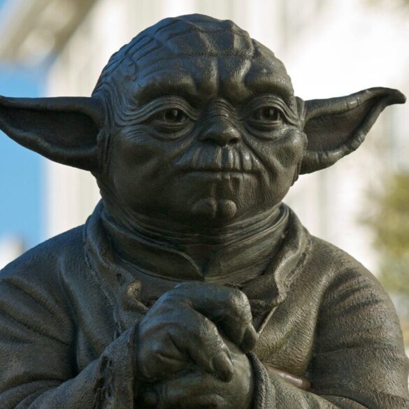 statue of yoda