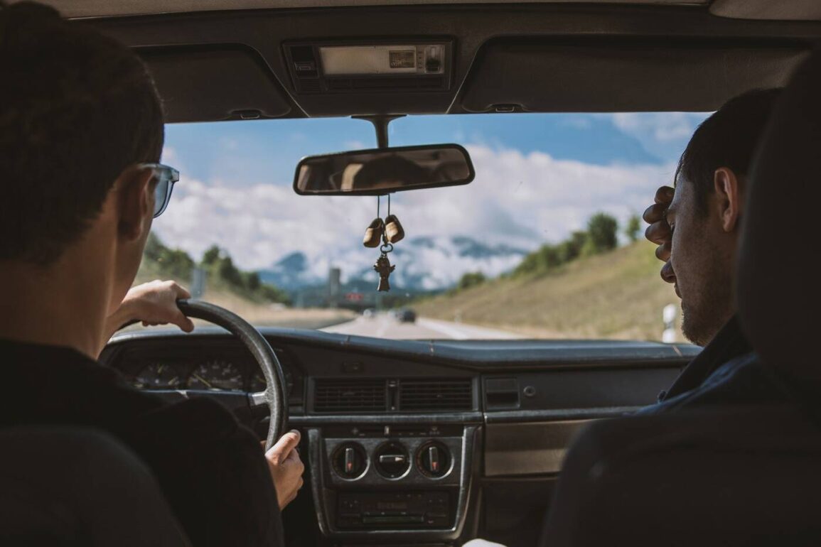 8 Ways To Support Your Friend Through Their Addiction Recovery