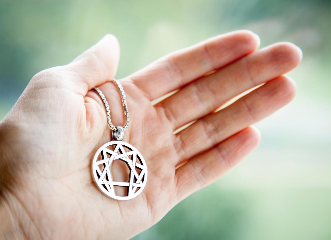 WHAT IS THE MOST COMMON ENNEAGRAM TYPE?: A closer look at the Enneagram in society 13 Necklace with symbol of Enneagram - What is the most common Enneagram type