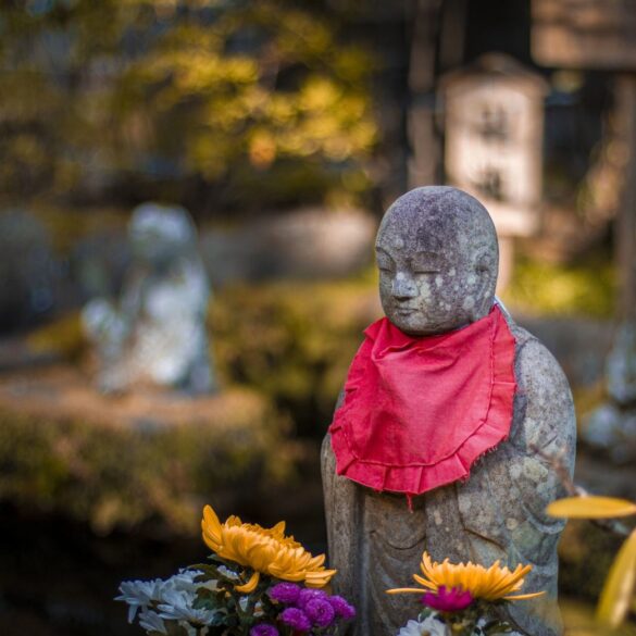 Buddhist statues in a shrine - 8 Life-Changing Spiritual Questions for You To Contemplate
